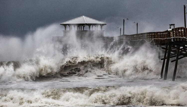 Τρομακτικές προβλέψεις για τον Φλορενς – «Θα ξεχειλίσουν όλα τα ποτάμια, κανείς δεν είναι ασφαλής» (βίντεο)